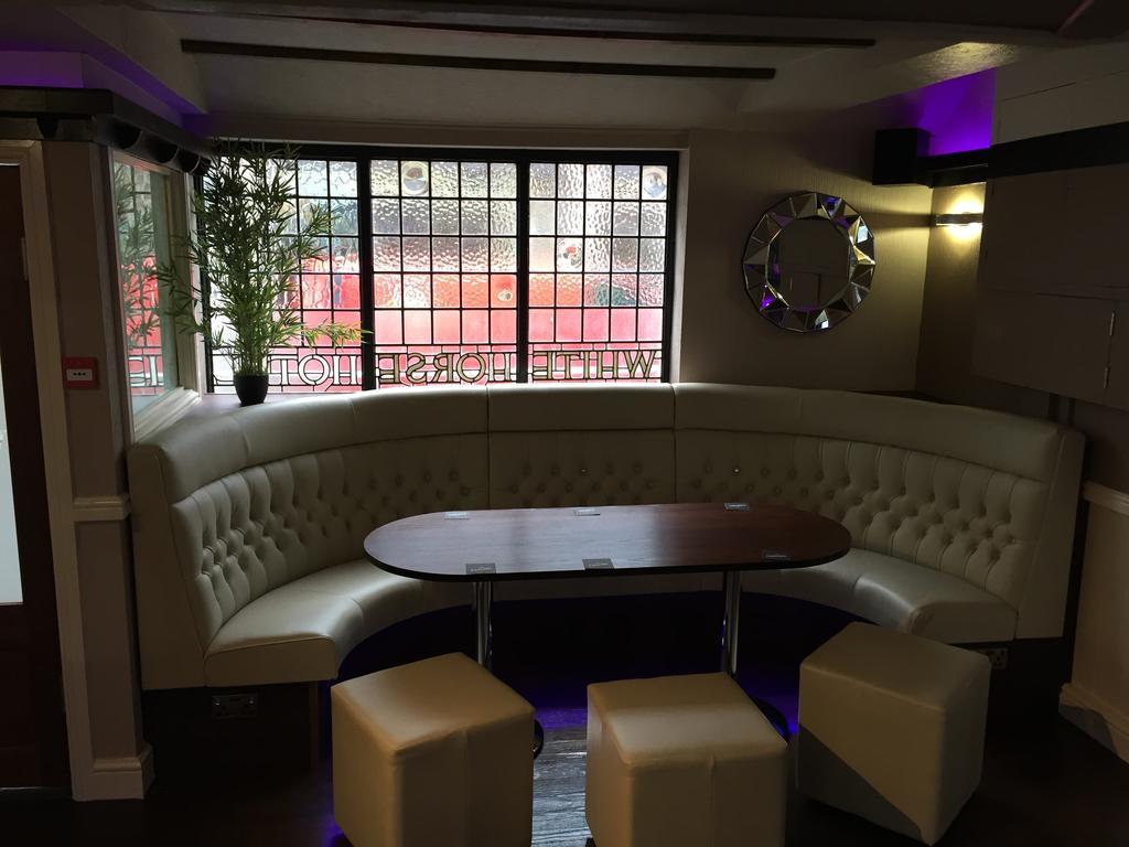 White Horse Hotel Builth Wells Buitenkant foto